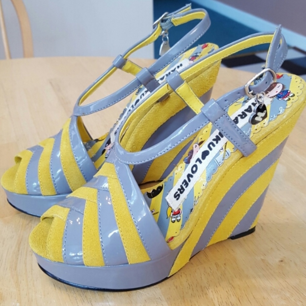 HARAJUKU LOVERS 6.5 Yellow Gray WEDGE HEELS Sandal